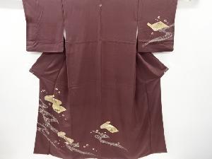 アンティーク　流水に巻き物・楓・椿模様刺繍一つ紋着物